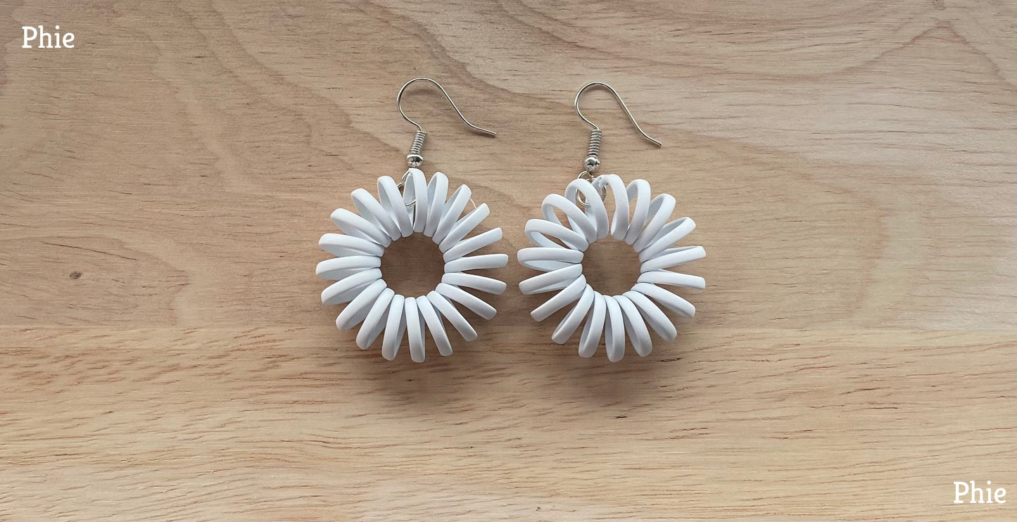 Curly Loops - White