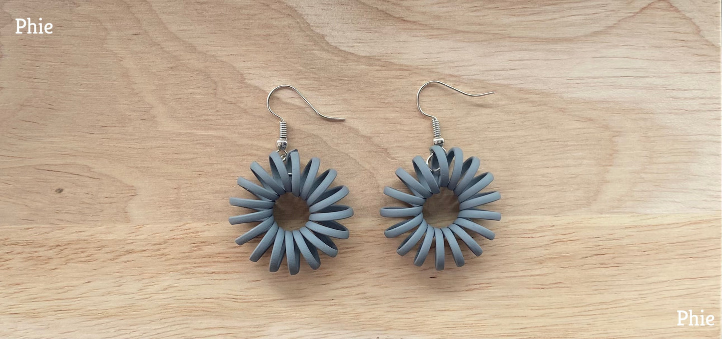 Curly Loops - Grey