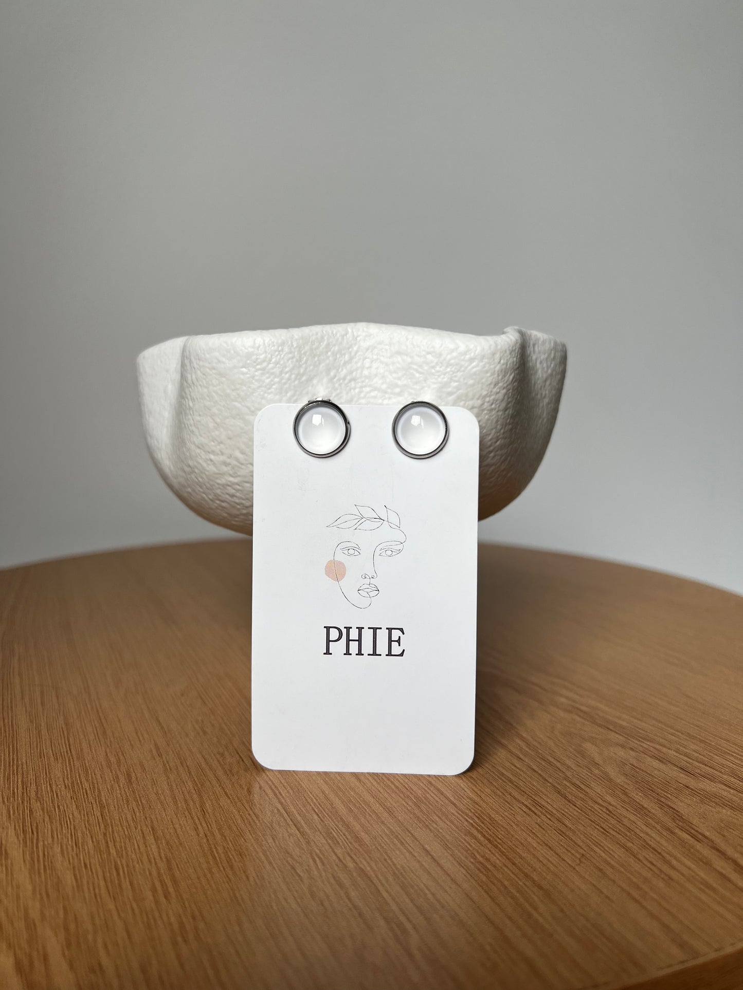 Clip Ons - White