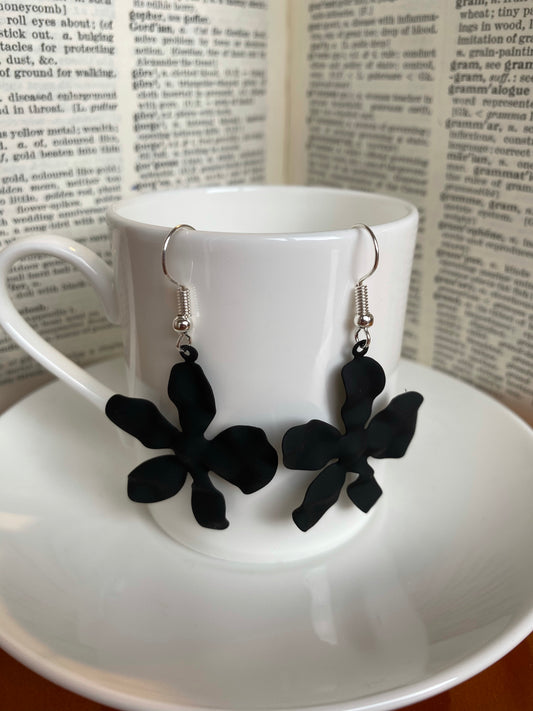 Crinkled Flowers - Black