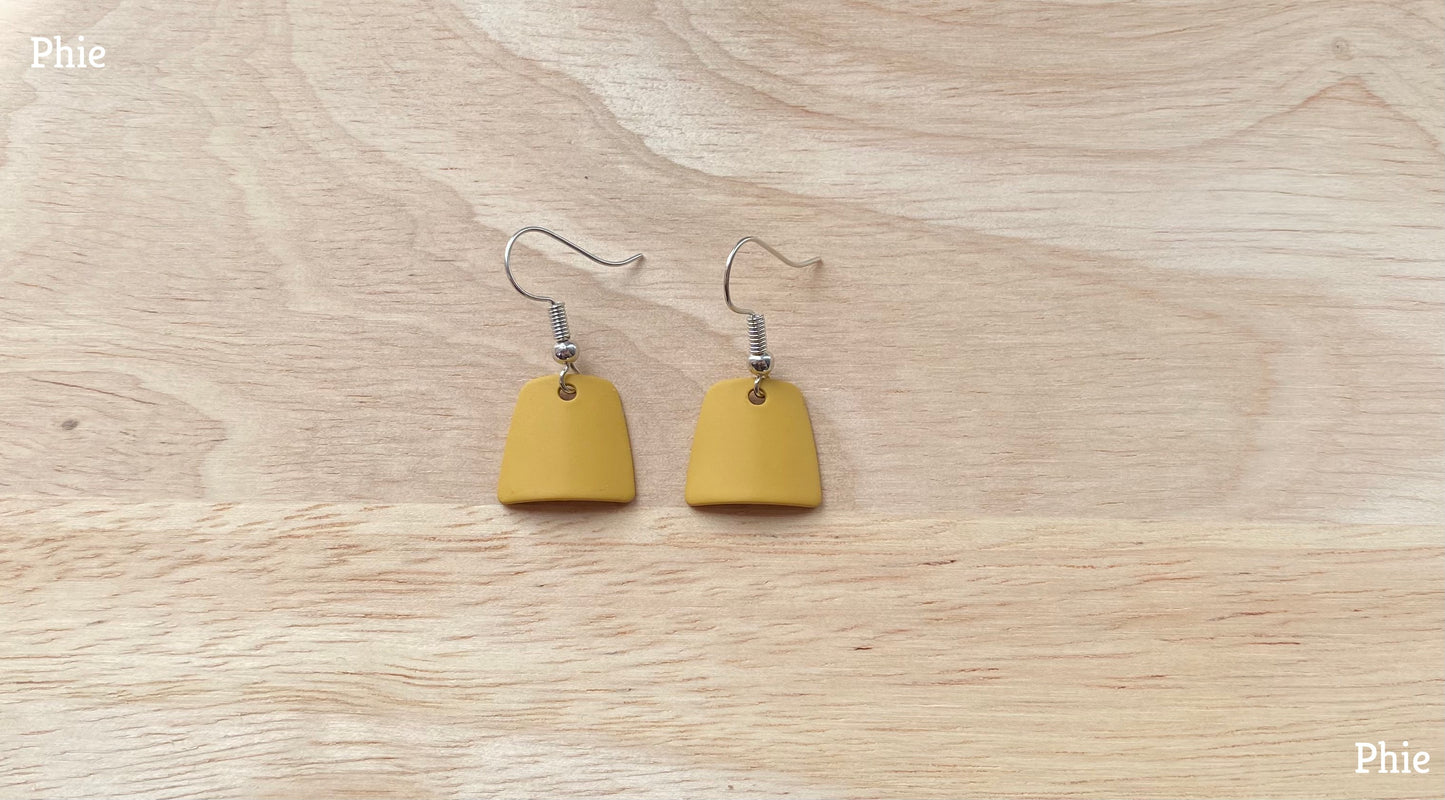 Curved Rectangle - Yellow