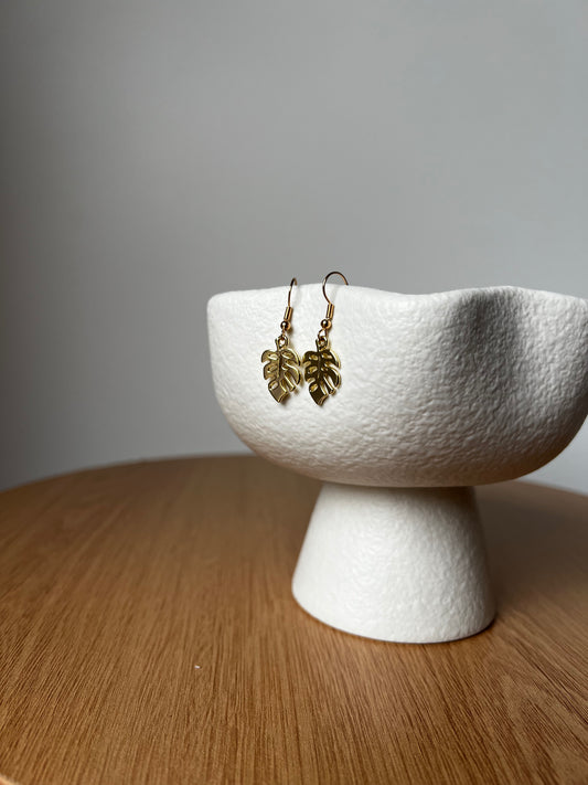 Gold Monstera Leaf